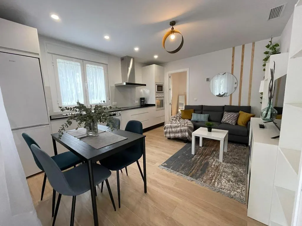 아파트 Apartamentos Bluebelle Fuentenueva 마르베야